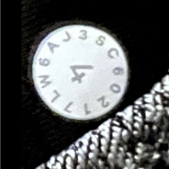 Lululemon Wunder Under Hi-Rise Size 4 with a 17" Inseam Crackle Jaquard - Picture 16 of 16